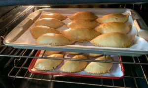 How To Make Sweet And Crispy Meat Pie At Home (5 Easy Steps)