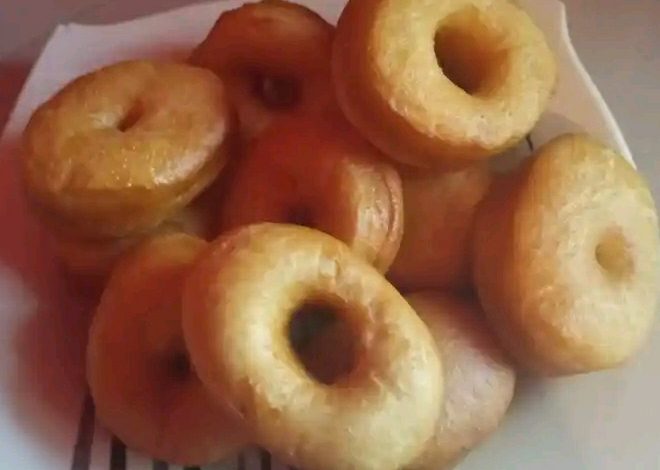 Easy Homemade delicious doughnuts.